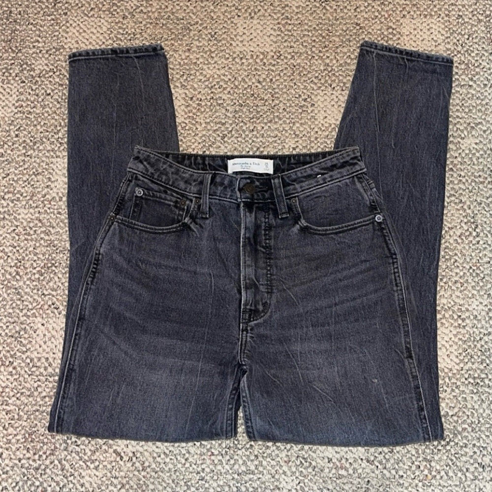 Abercrombie & Fitch The Skinny High Rise Jeans